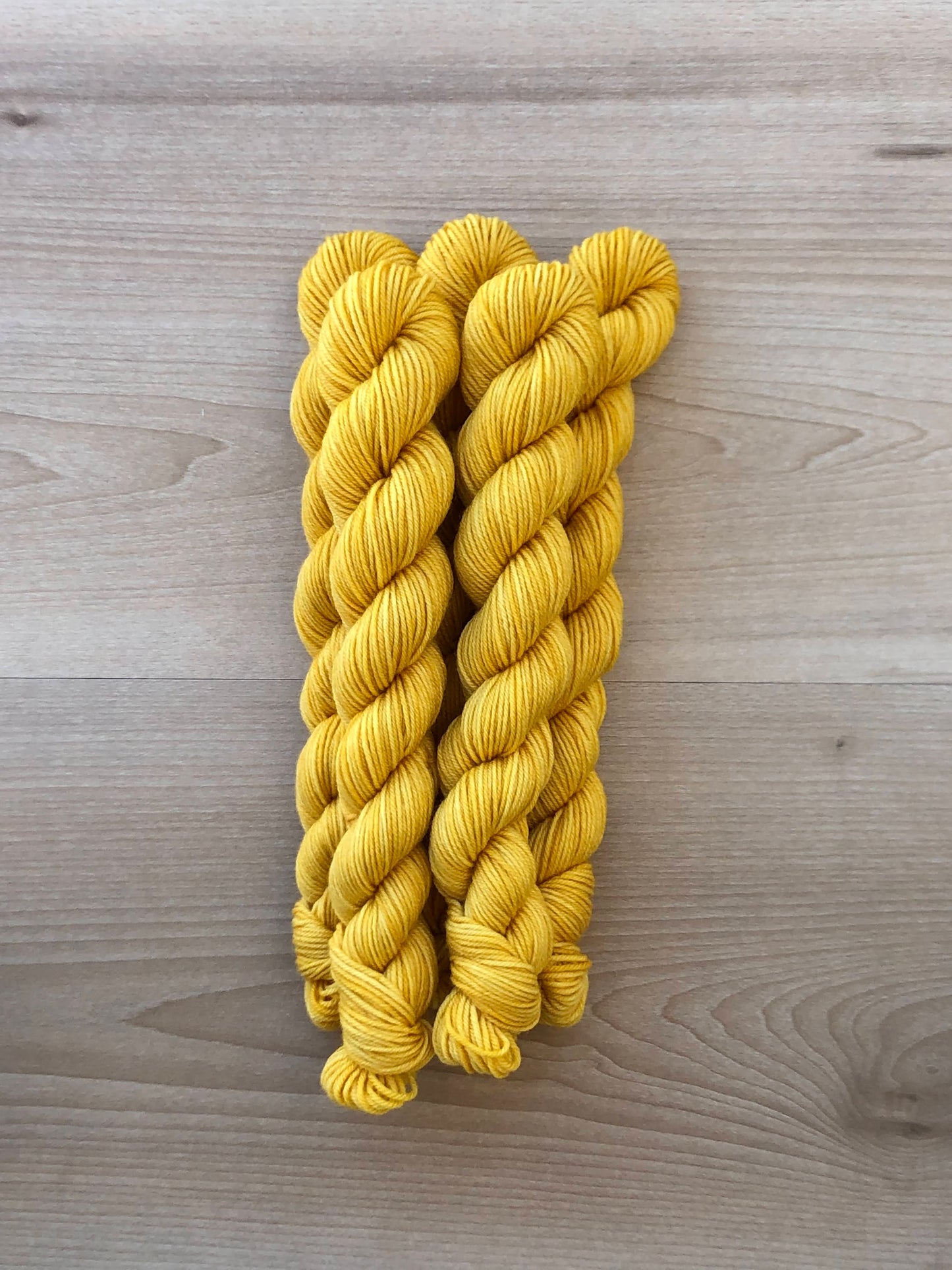 Billy Buttons Mini